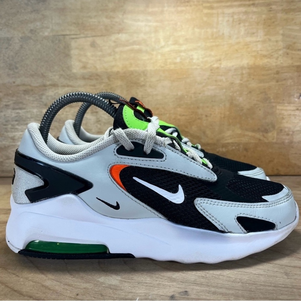 Nike Air Max Bolt Womens Size 6.5 (5Y) Shoes Sneakers Black Gray CW1626-002 - Picture 2 of 5